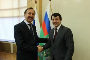Eumar Novacki e Yevgeny Nepoklonov reforçam cooperação bilateral | Foto: Divulgação/Mapa