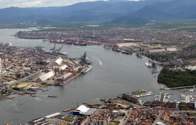 Desde maio do ano passado, Santos se mantém acima da casa dos 27%, com forte viés de alta